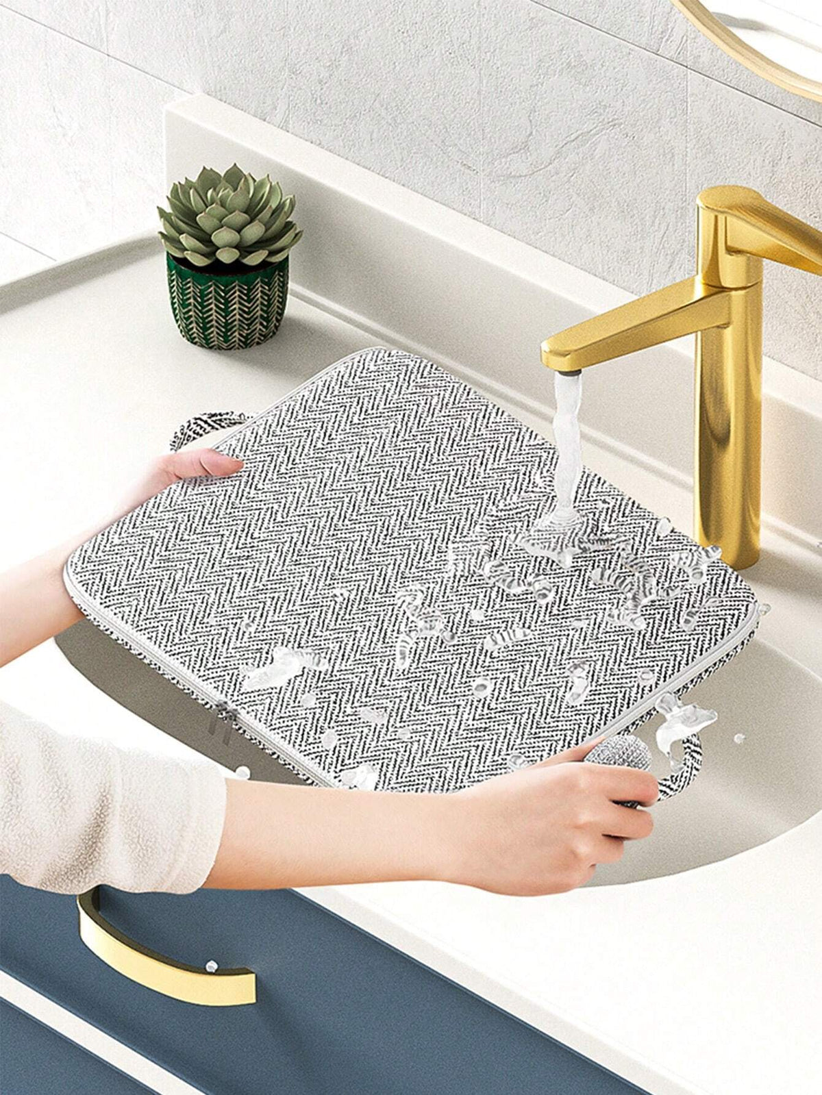 Clothes Storage Bag Neatly Organize Protect and Store Garments (Gray)