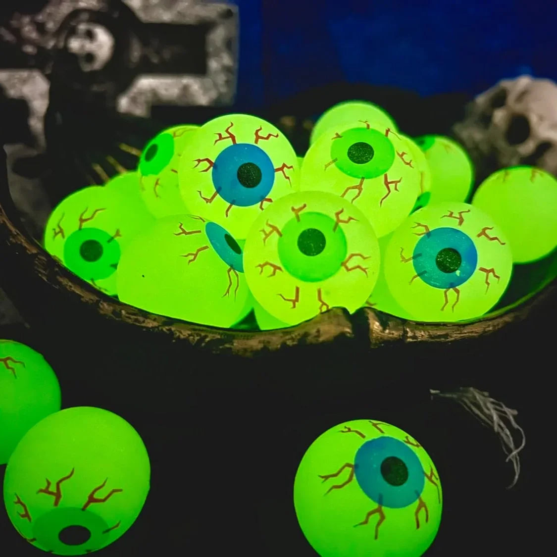 Halloween Horror 20 Glow-in-the-Dark Eyeball Bouncy Balls