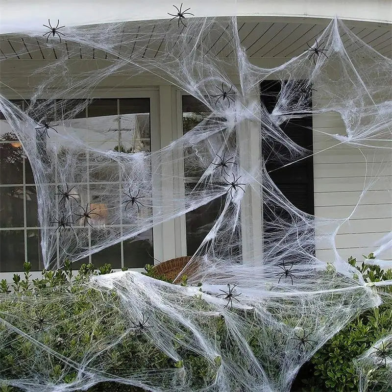 Realistic Halloween Spider Webs with Fake Spiders (White)