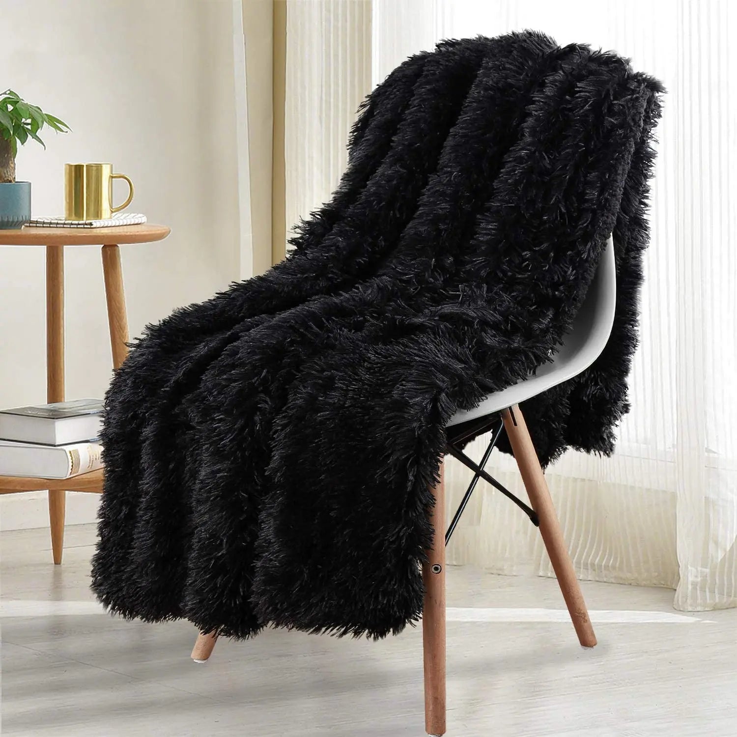 Thickened Fluffy Winter Bedspread & Sofa Throw (Black)