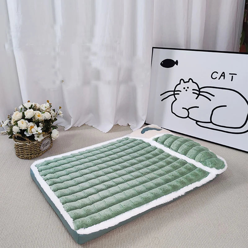 Sofa Style Dog Bed with Raised Edges (Green)