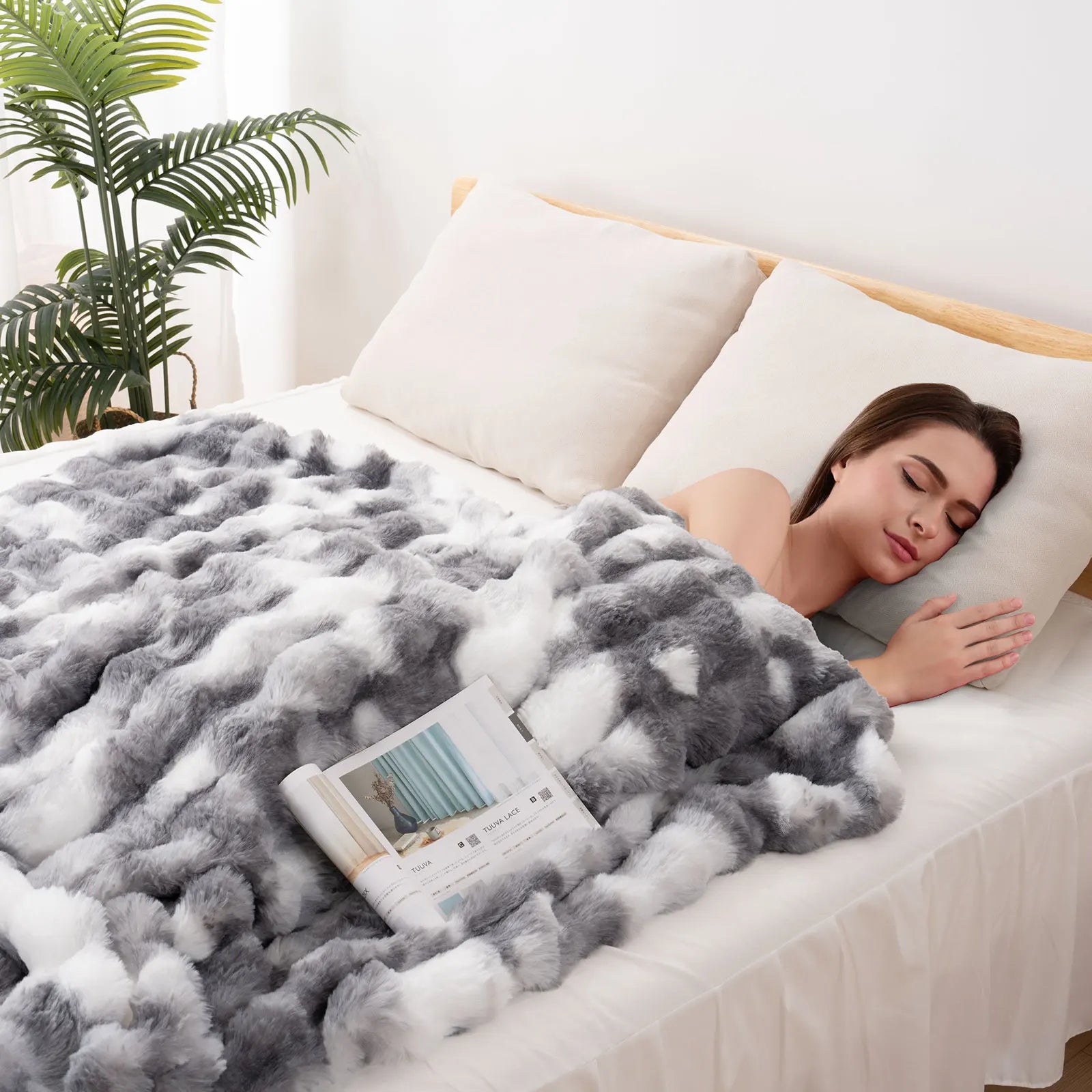 Luxurious Faux Rabbit Fur Winter Blanket