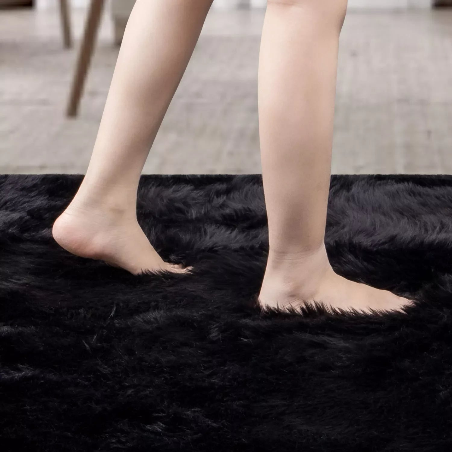 Faux Plush Soft Area Rug 4x6FT for Living Room (Black)