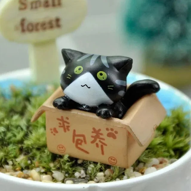 Adorable Mini Cat Figurine 4 Piece, Cat Garden Decor, Gift for Kids (30mm)