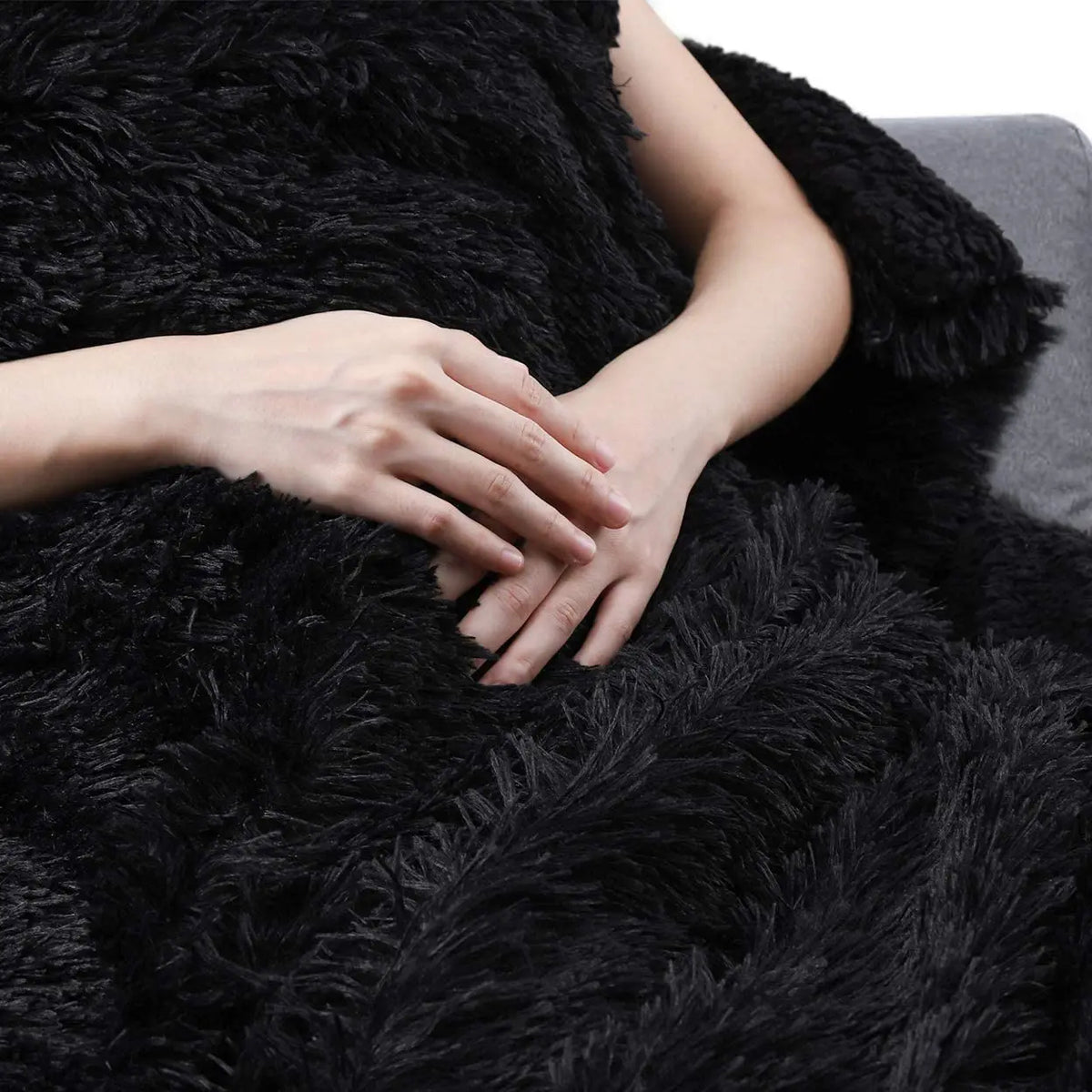 Thickened Fluffy Winter Bedspread &amp; Sofa Throw (Black)