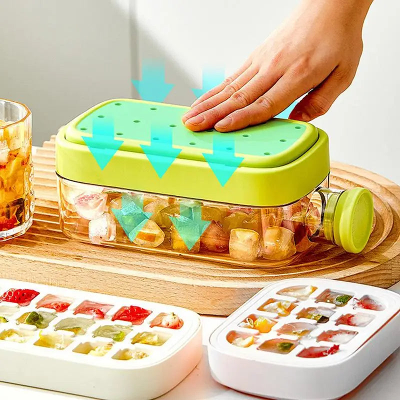 Silicone Water Bottle Ice Cube Maker Freezer Trays (Green)