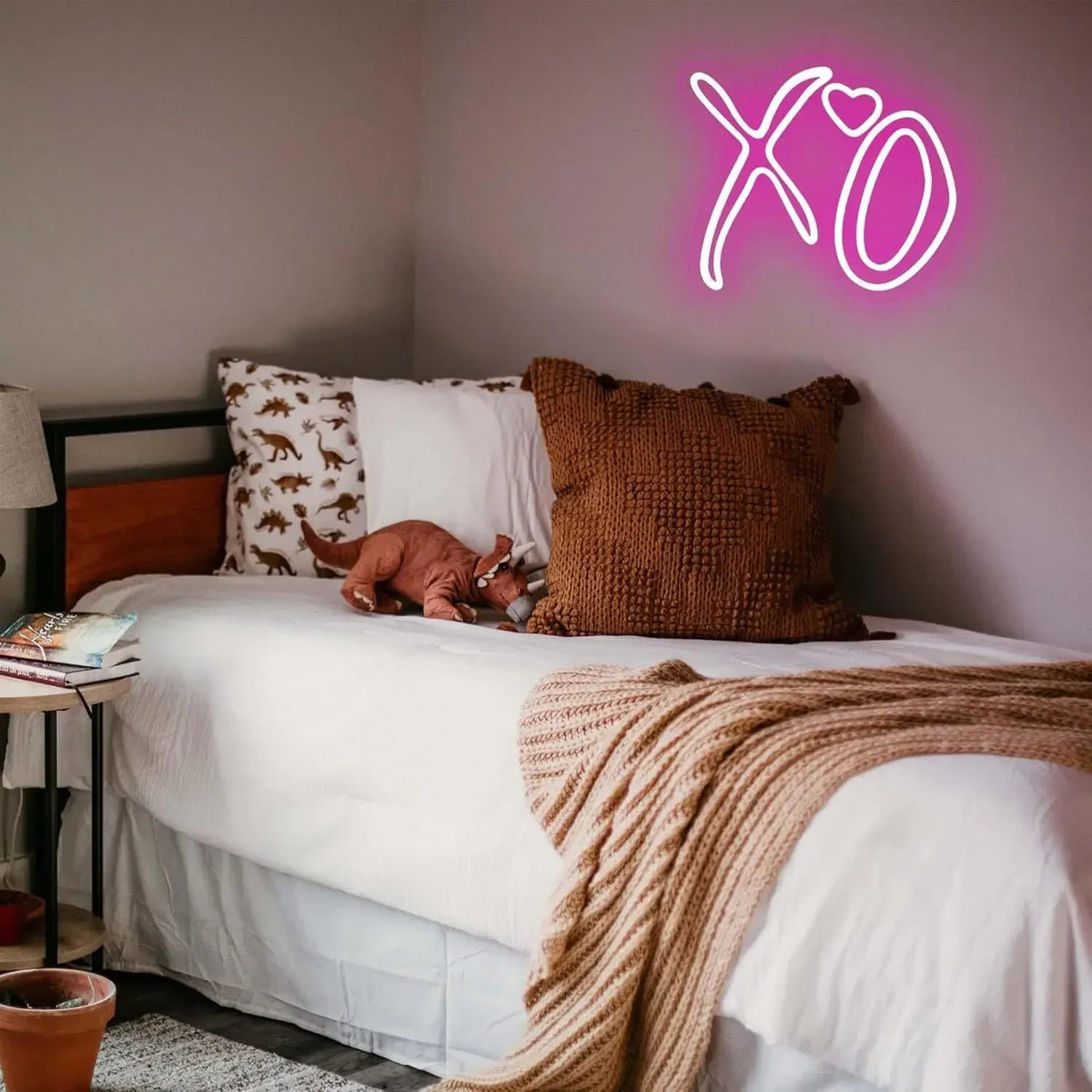 Pink XO Heart Neon Sign – Dimmable LED Neon Light for Wall Decor