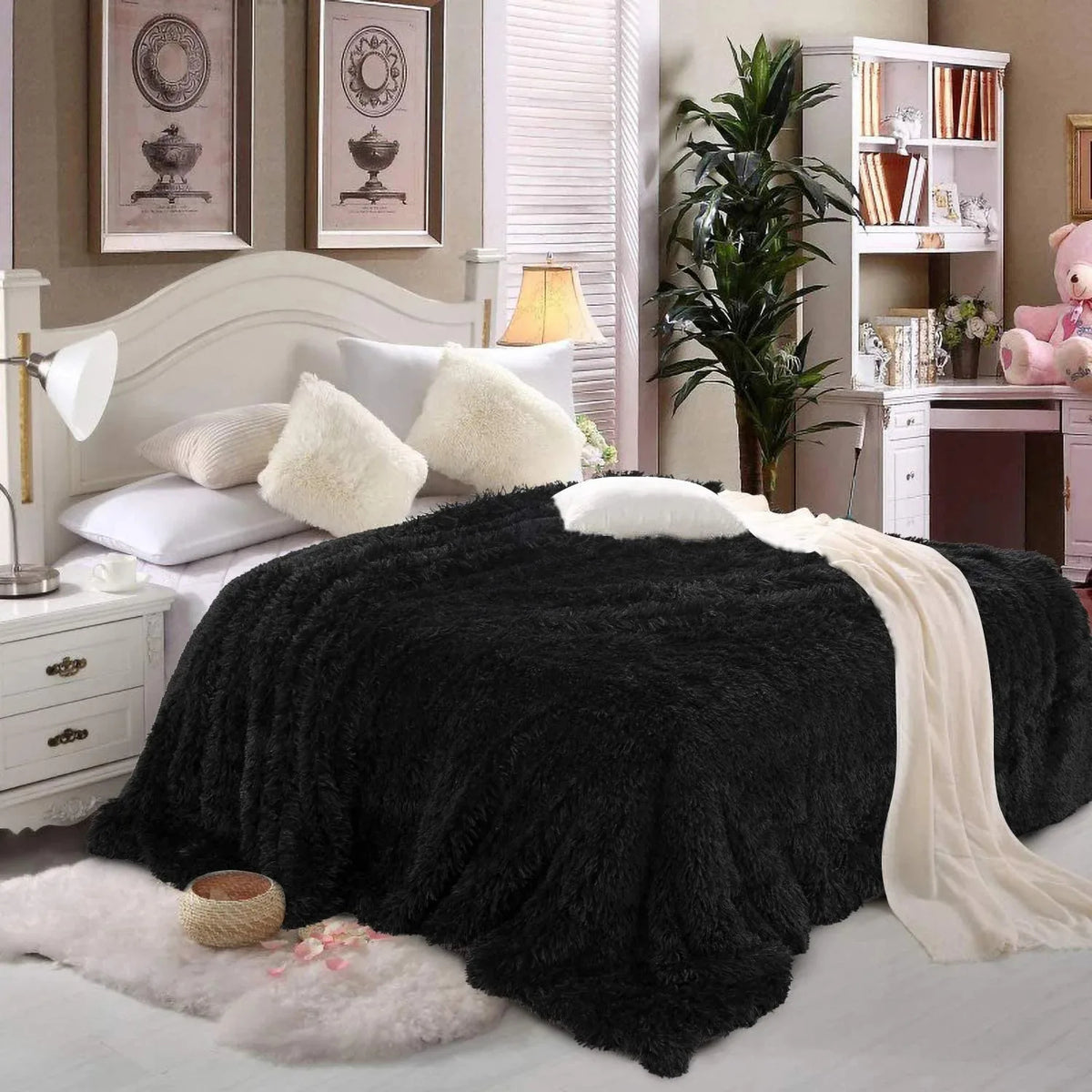 Thickened Fluffy Winter Bedspread &amp; Sofa Throw (Black)