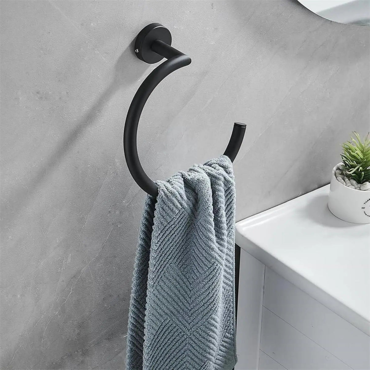 Modern Open Towel Ring Wall Mounted Stainless Steel Hand Towel Holder (Black)