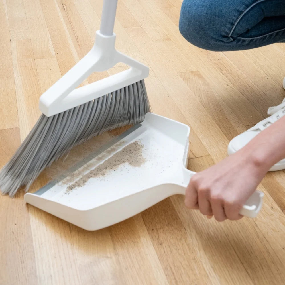 Angled Broom and Dustpan Set – Effective Cleaning Tool with Flagged Bristles