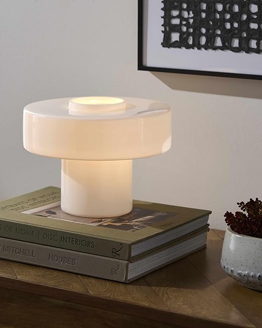 Modern Lauenhagen Table Lamp
