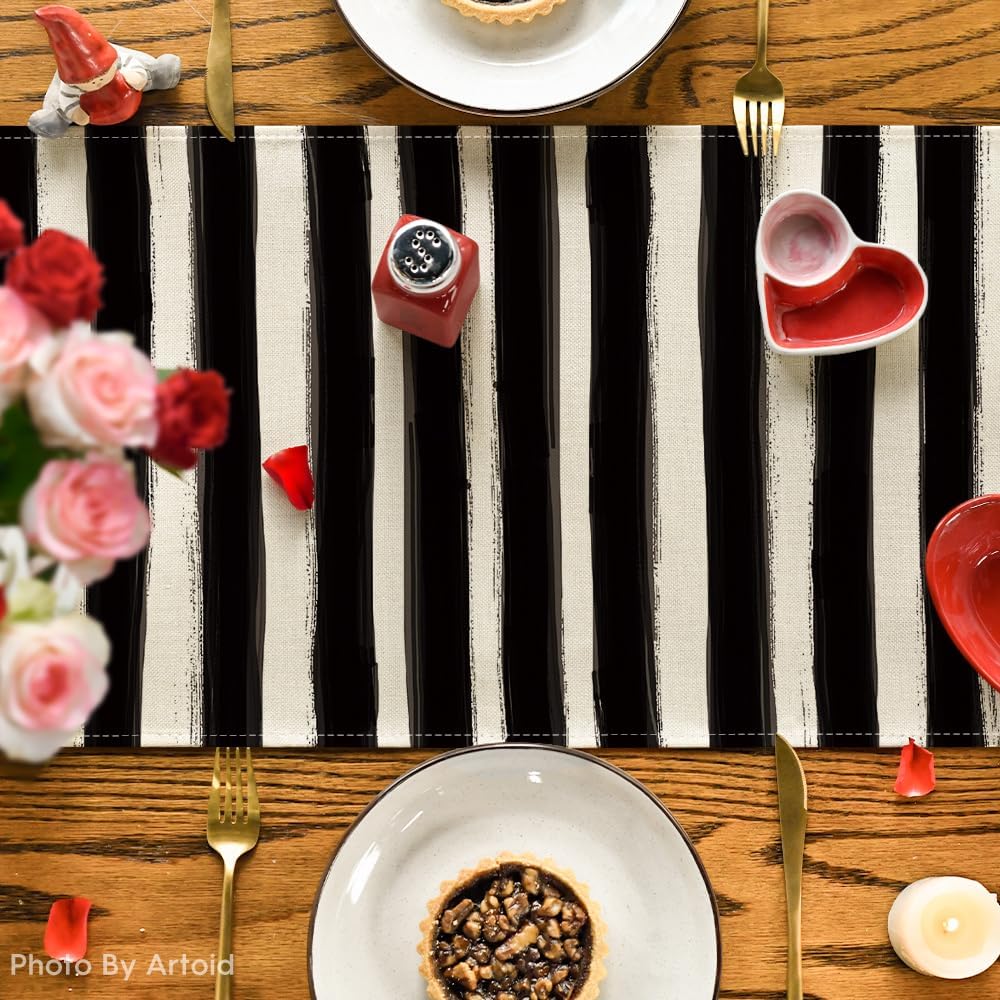 Stripes Love Stripes Valentine's Day Table Runner (13" x 72")