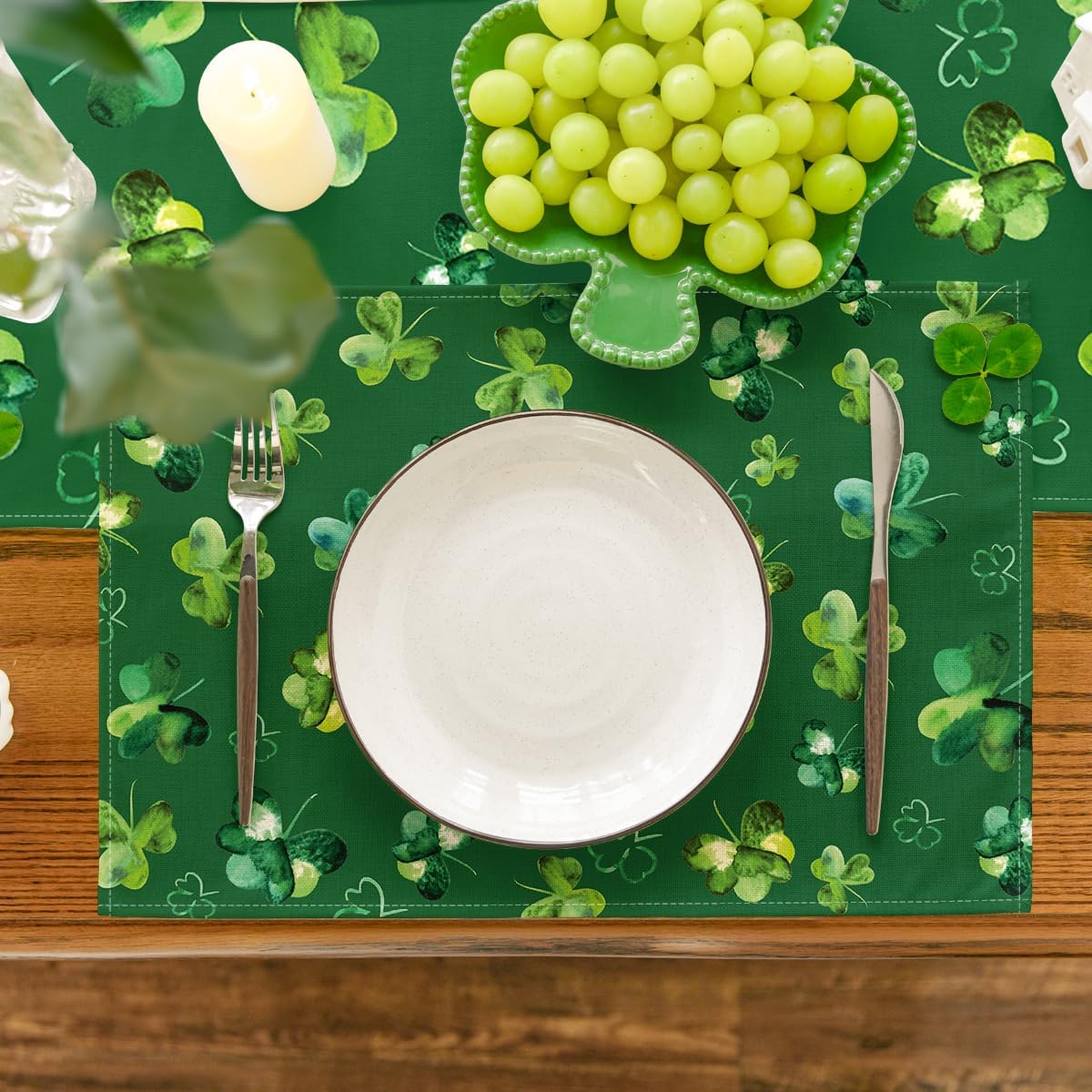 St. Patrick's Day Placemats Set of 4 Green Lucky Shamrock 12" x 18" Placemats