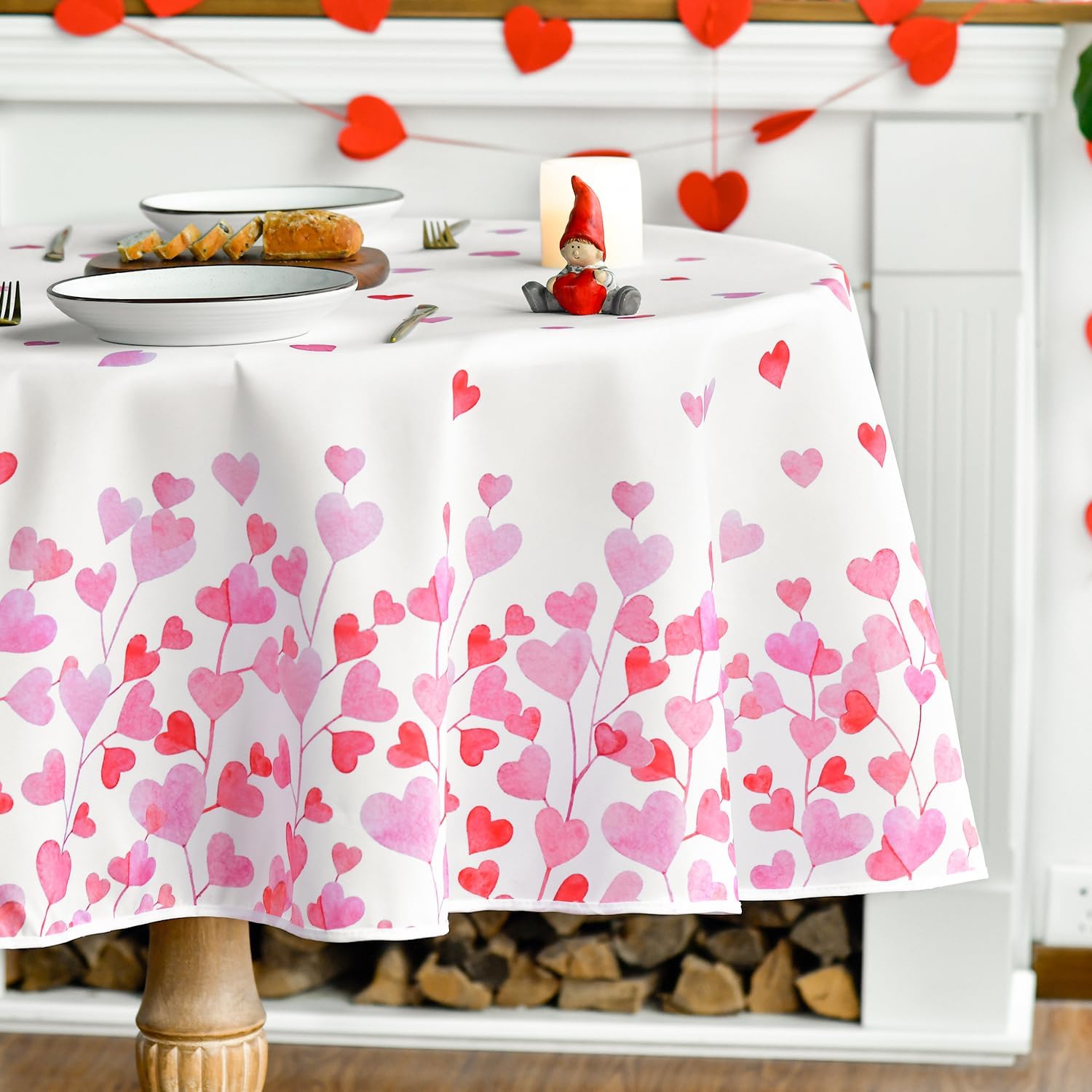 Love Hearts Washable Table Cover for Party Picnic Dinner Decor  (70" x 70" Round)