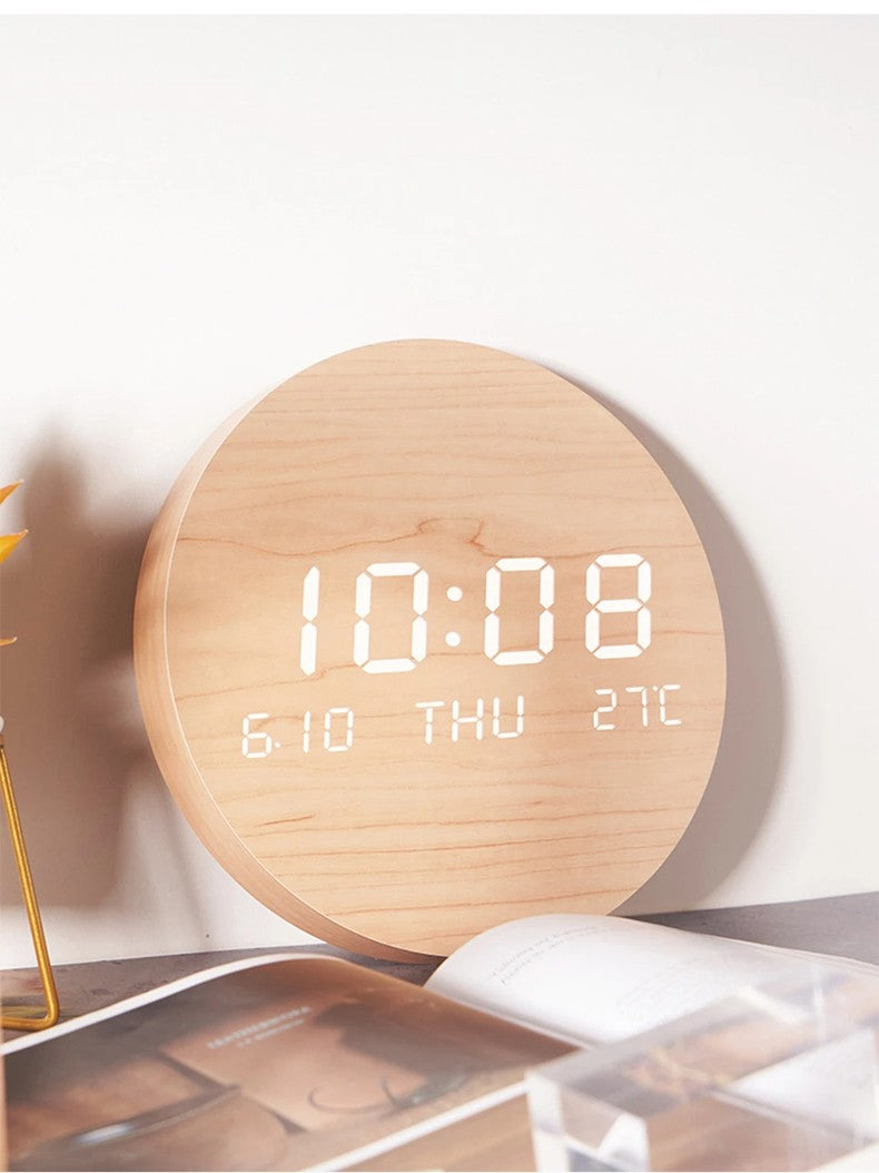 Nordic Style Wall Clock with Temperature and Humidity Sensor (Plug In)