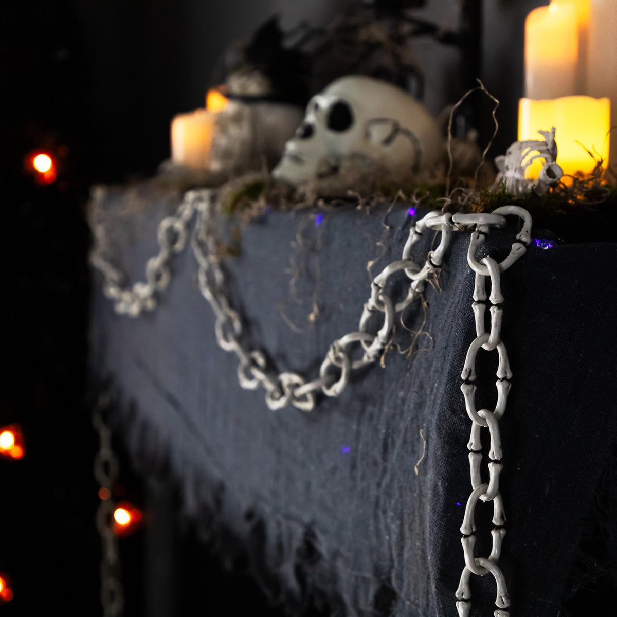 Bone-Like Chain Link 12FT Halloween Prop Decor