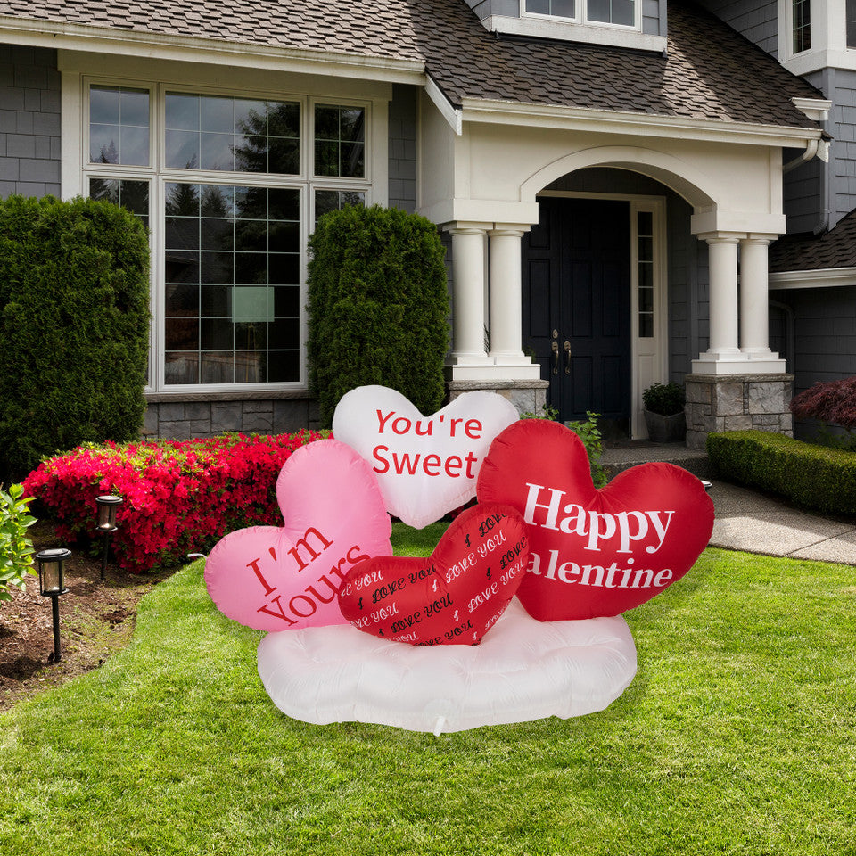 Inflatable Hearts LED Lighted Inflatable 5&#39; for Valentine&#39;s Day Decor