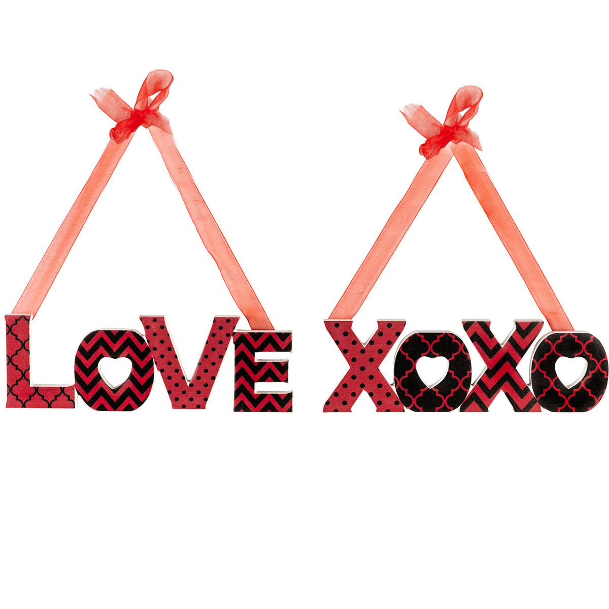Wooden LOVE and XOXO Valentine&#39;s Day Wall Decorations