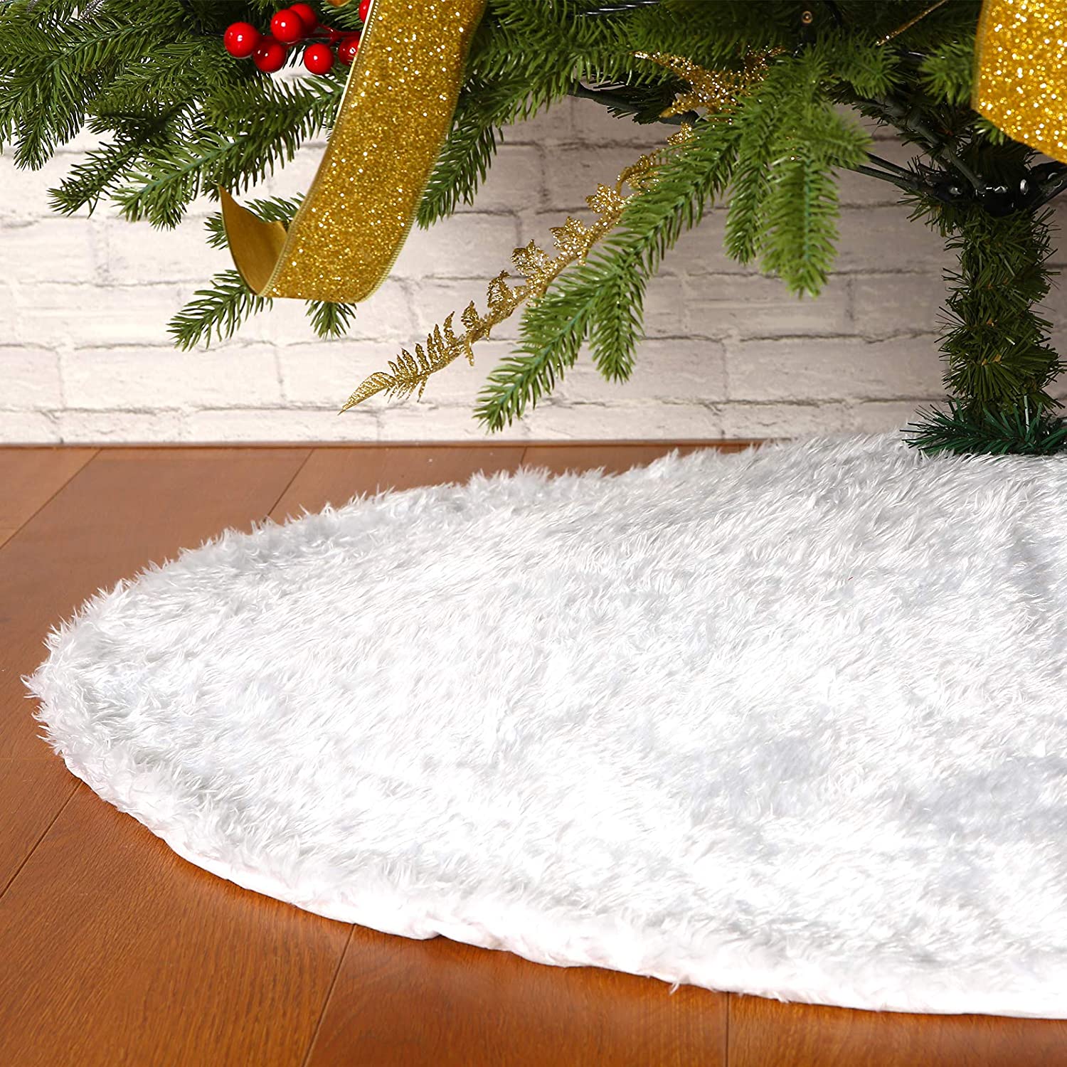 36" White Christmas Decoration Faux Fur Tree Skirt