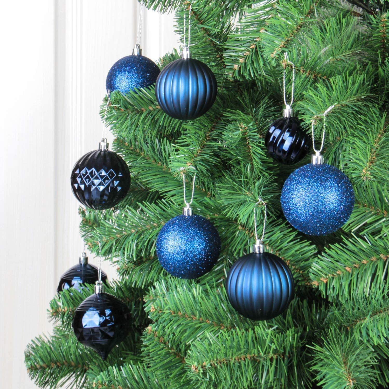 31 Pieces Christmas Ornaments Xmas Balls Tree Hanging Ball Decor Party Glitter Shatterproof