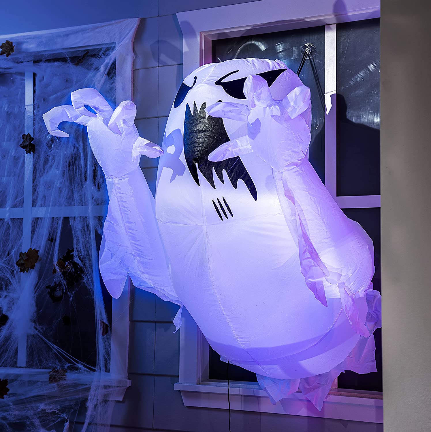 Inflatable Scary Flying Ghost with Build-in LED Blow Up Inflatable Halloween Decoration Outdoor Decoration